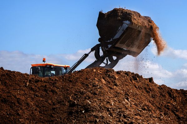 Dirt Spreading in Smyrna